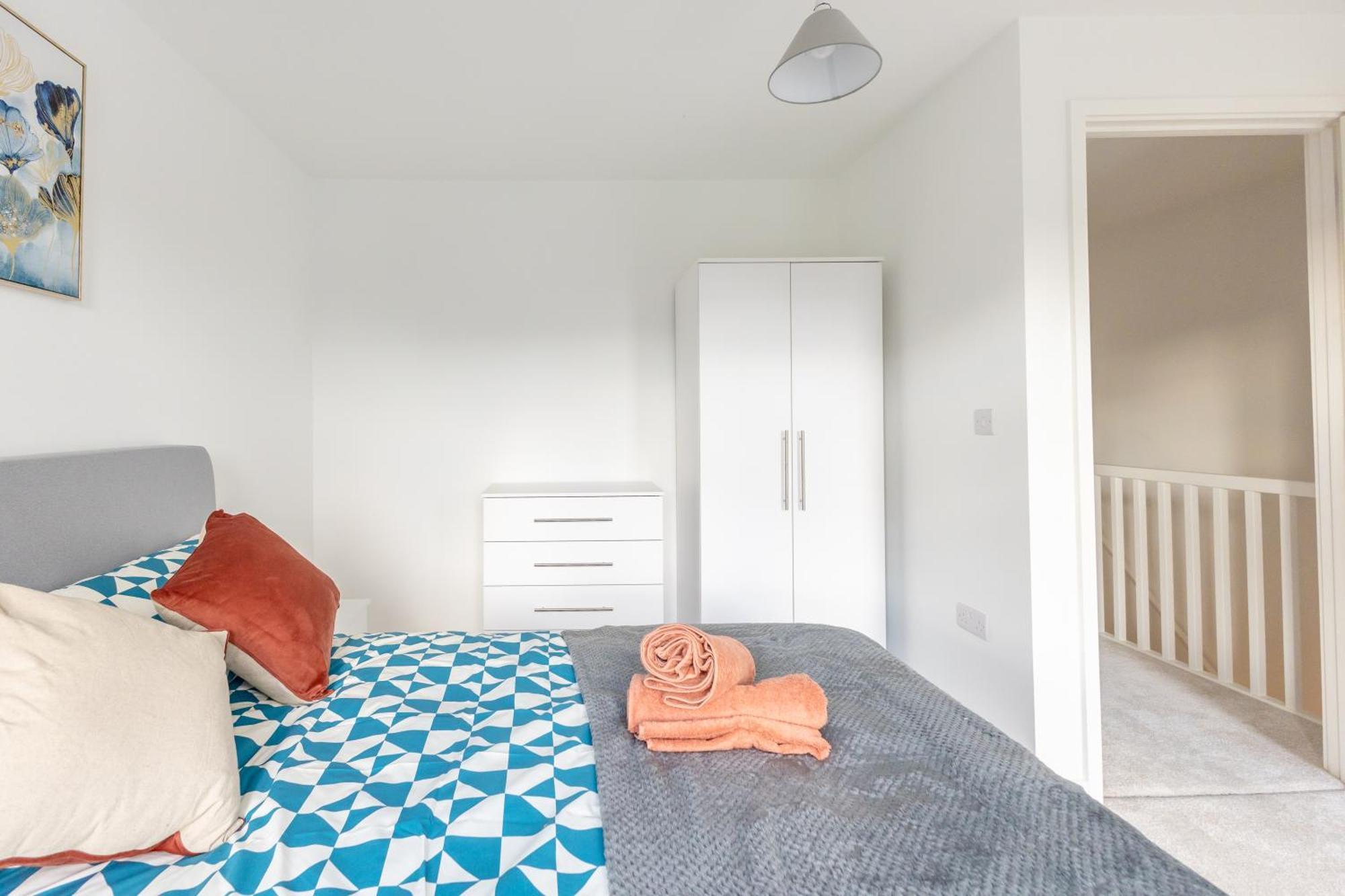 Stunning Modern 3 Bedroom Townhouse - Perfect Getaway Manchester Bagian luar foto