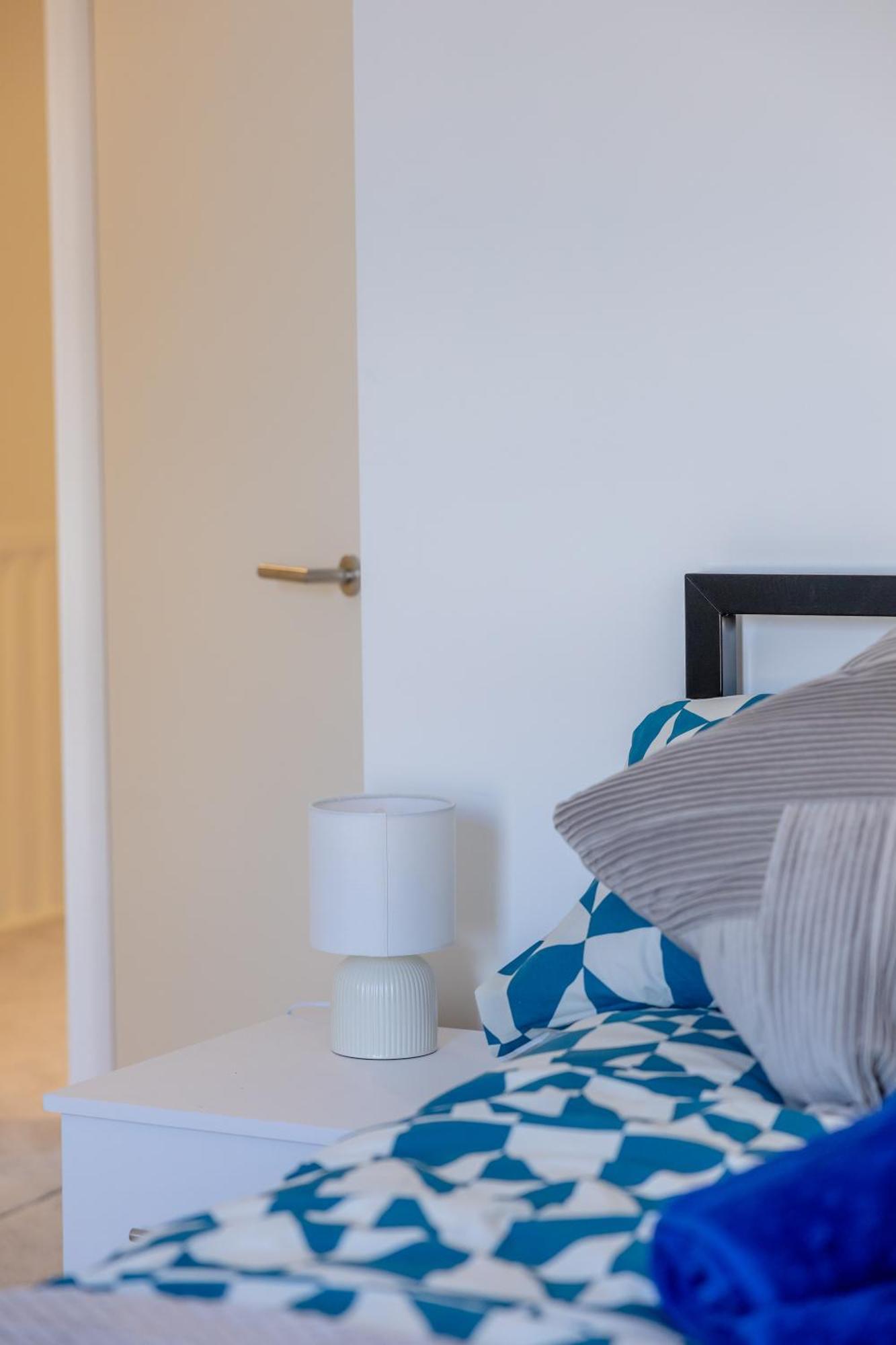 Stunning Modern 3 Bedroom Townhouse - Perfect Getaway Manchester Bagian luar foto
