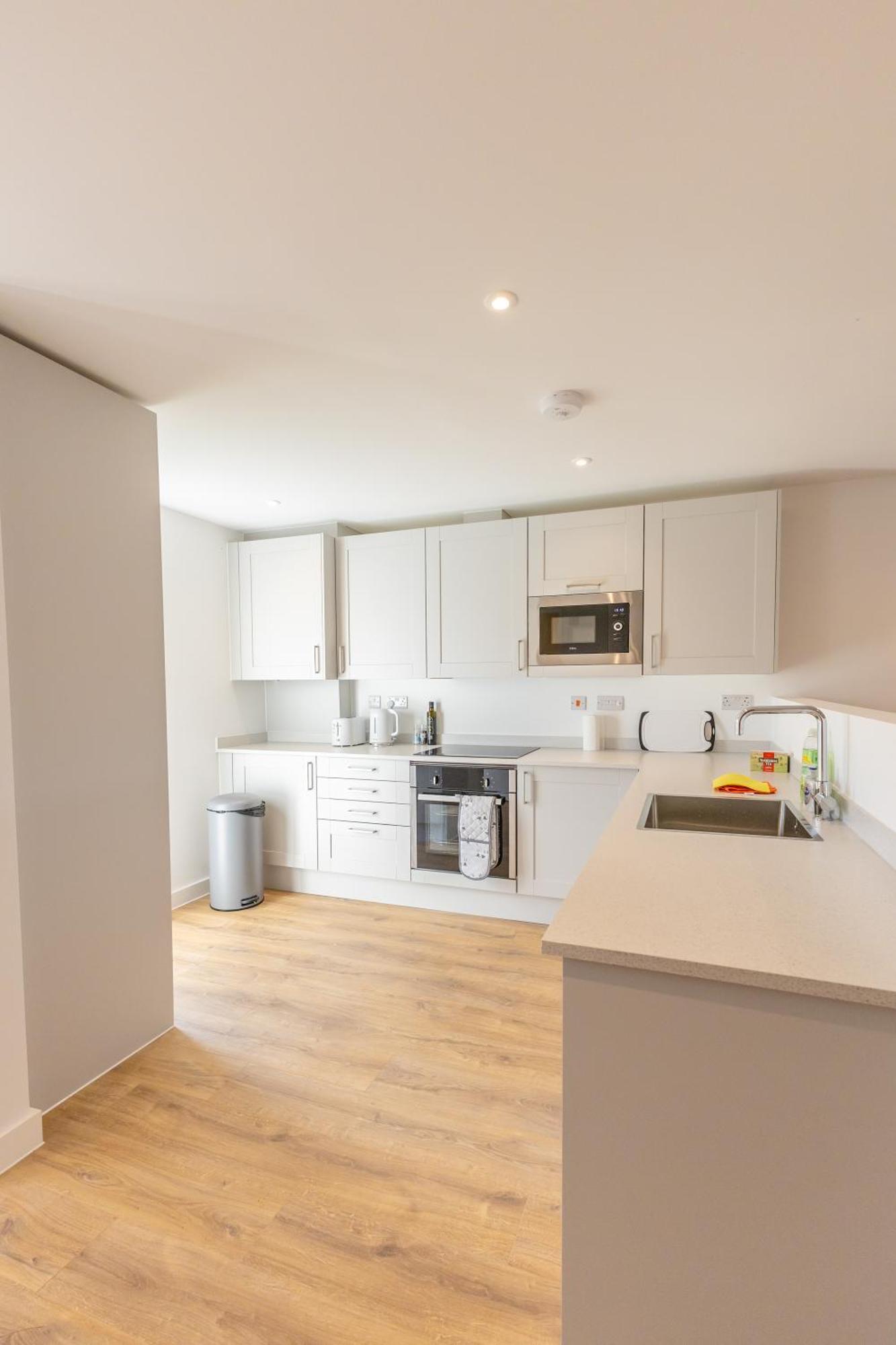 Stunning Modern 3 Bedroom Townhouse - Perfect Getaway Manchester Bagian luar foto