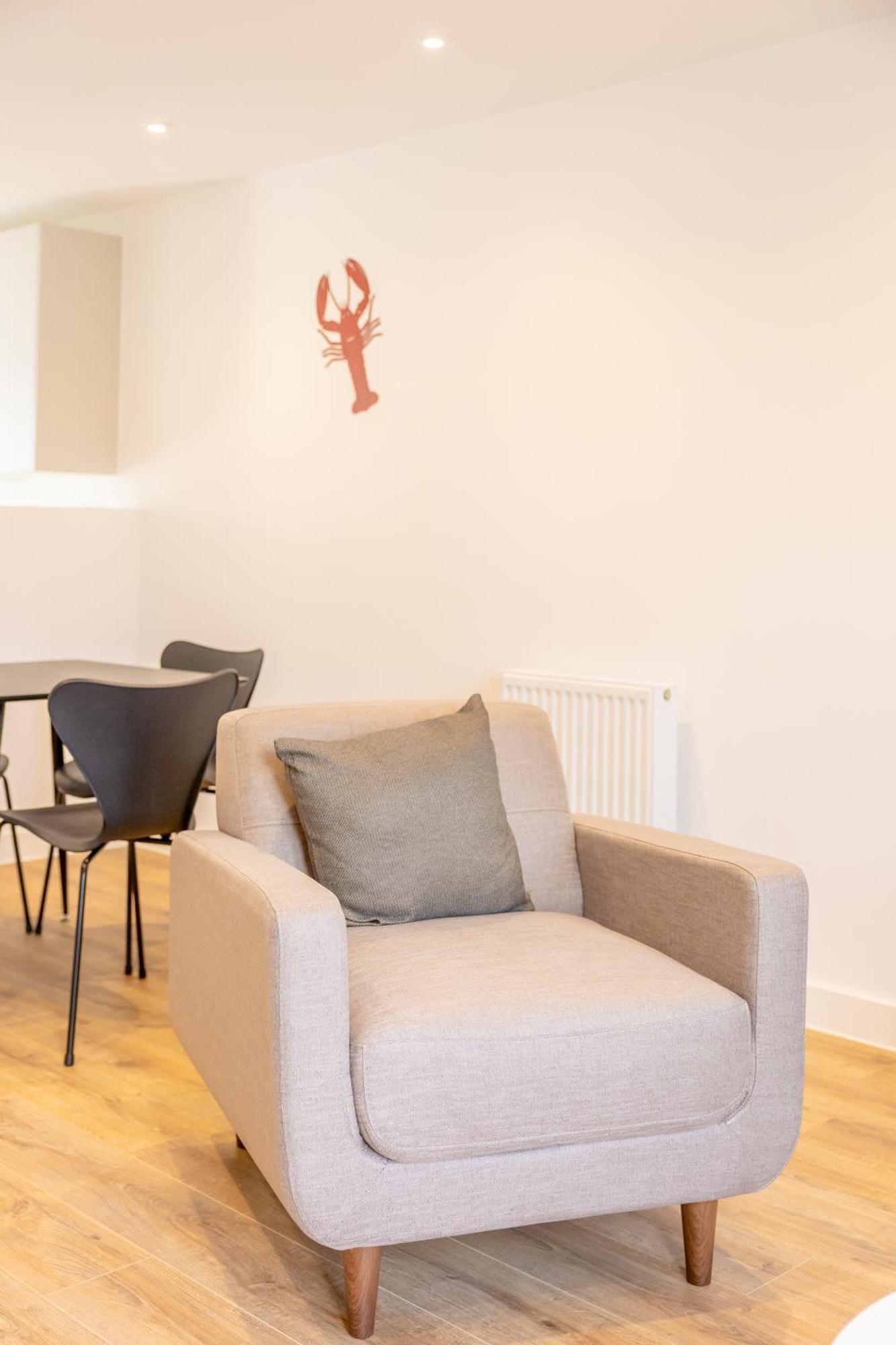 Stunning Modern 3 Bedroom Townhouse - Perfect Getaway Manchester Bagian luar foto