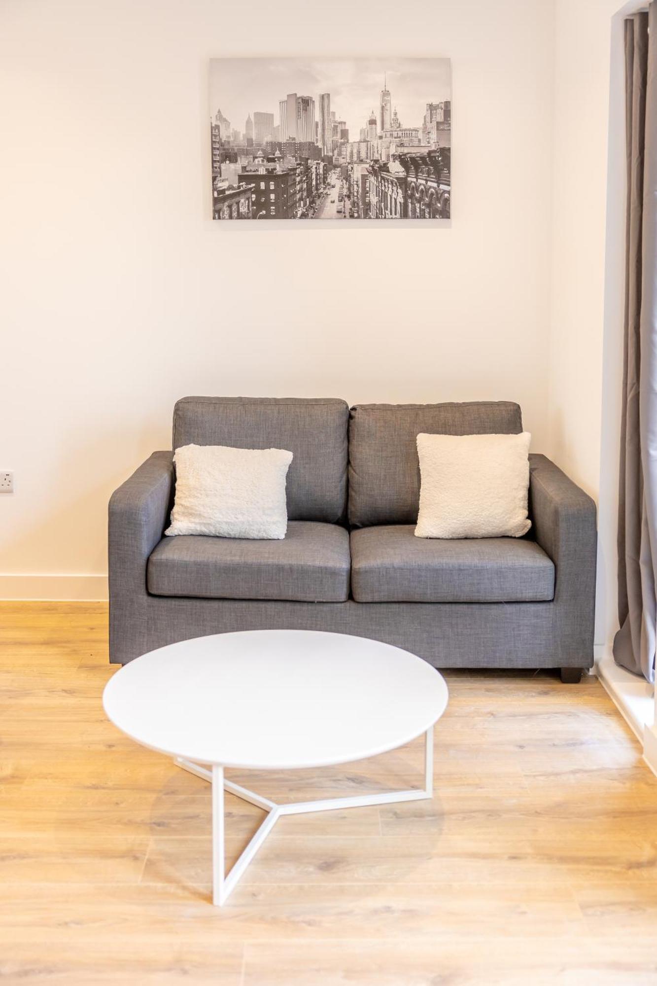 Stunning Modern 3 Bedroom Townhouse - Perfect Getaway Manchester Bagian luar foto