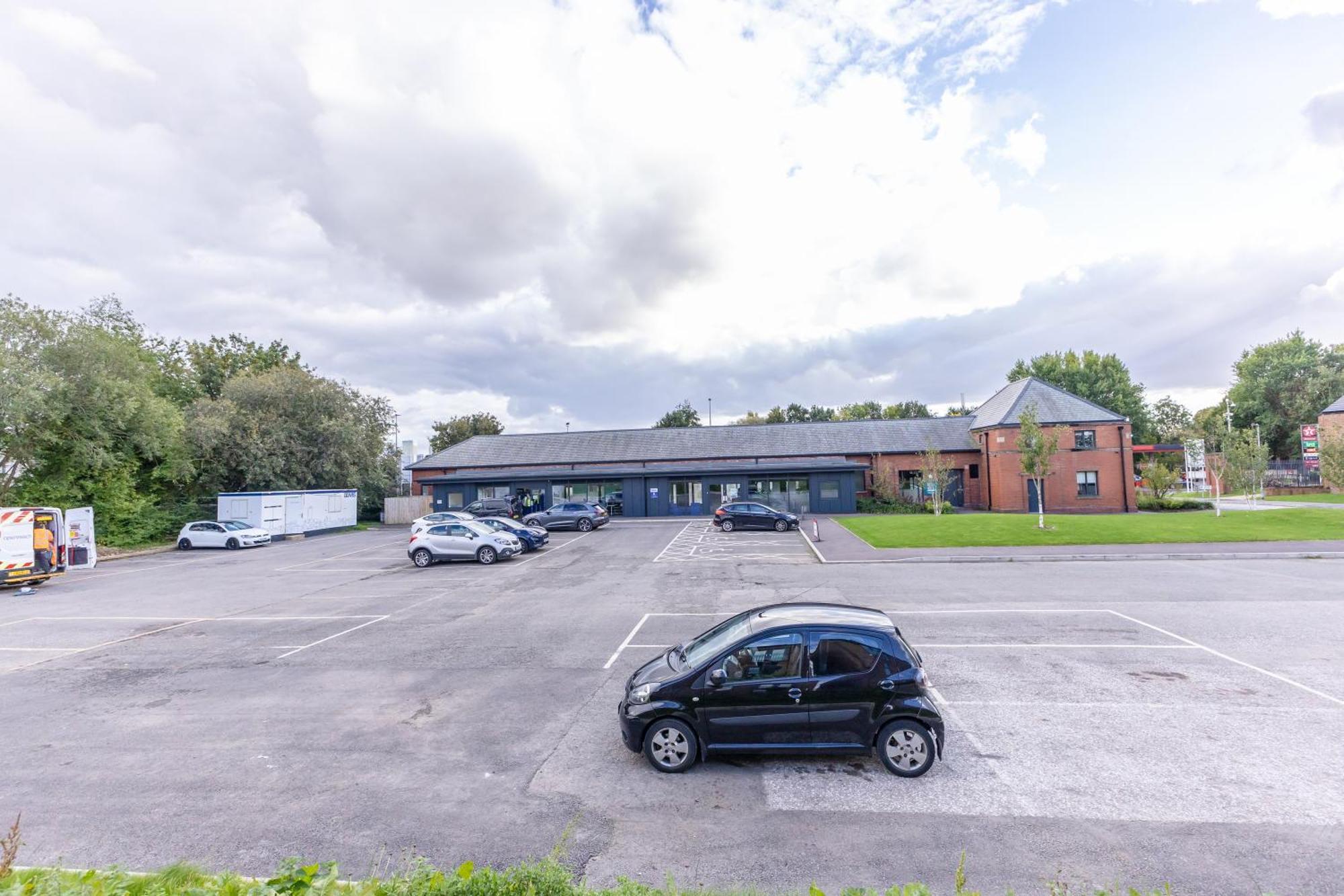Stunning Modern 3 Bedroom Townhouse - Perfect Getaway Manchester Bagian luar foto